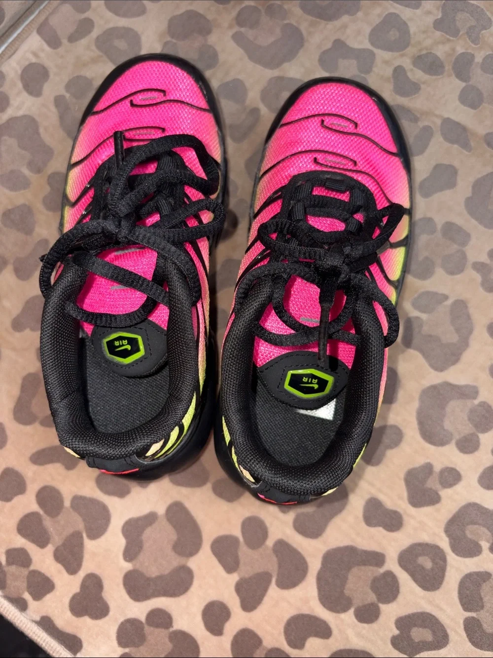 Toddler Nike air maxes